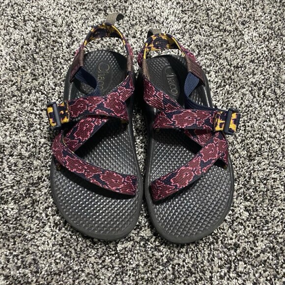 Youth Chaco Purple Cheetah Leopard Print Sandals, Size 2 Outdoor Hiking - Picture 1 of 4